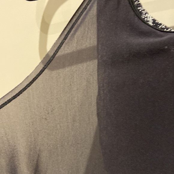 Lululemon Fit Physique Mesh Tank - Picture 5 of 13